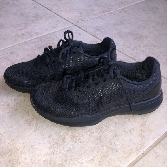 Black Nike’s - Picture 3 of 5